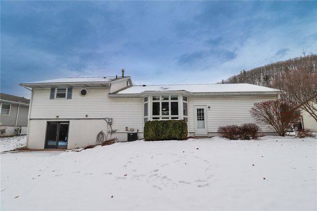 128 Camelot Drive, Horseheads, NY 14845