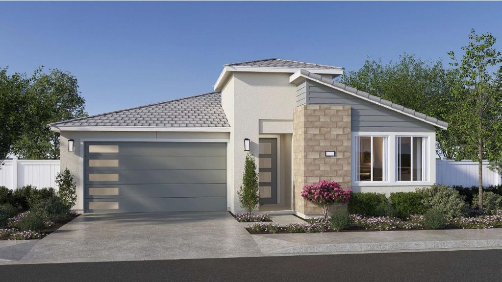 2436 N Suncrest Way, Clovis, CA 93619