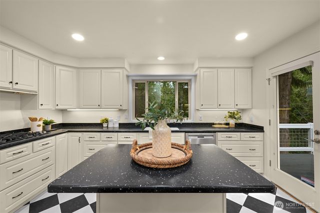 5 Plum Lane, Bellingham, WA 98229