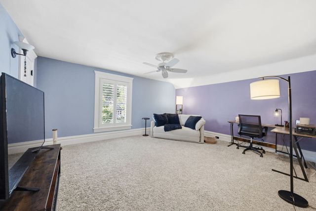 222 N 5th Street, St. Charles, IL 60174
