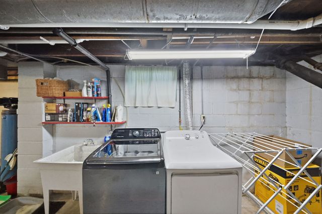 222 N 5th Street, St. Charles, IL 60174