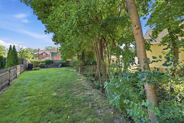 222 N 5th Street, St. Charles, IL 60174