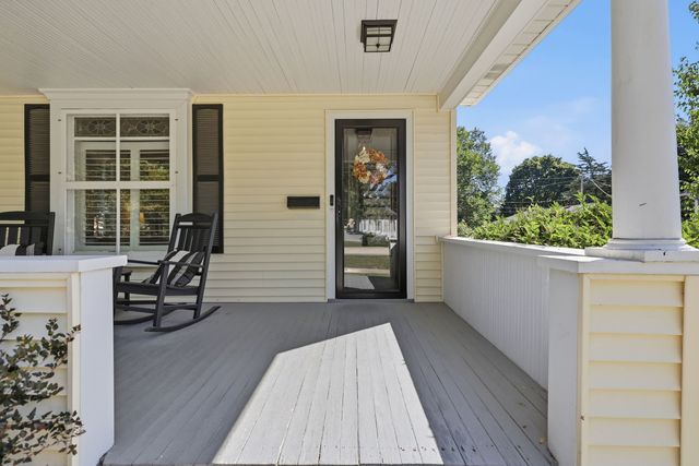 222 N 5th Street, St. Charles, IL 60174
