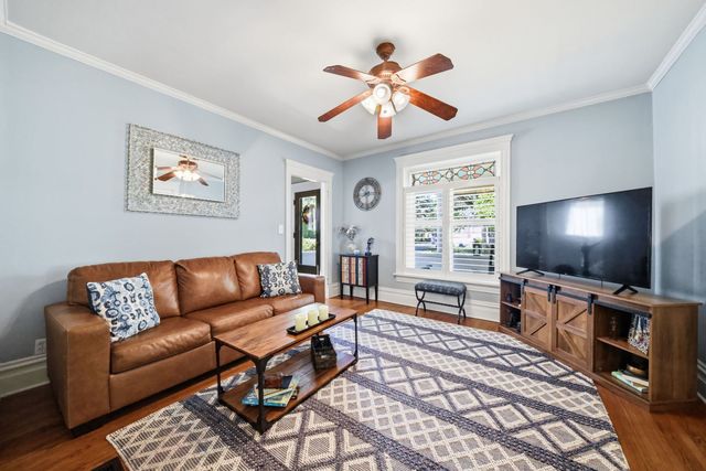 222 N 5th Street, St. Charles, IL 60174