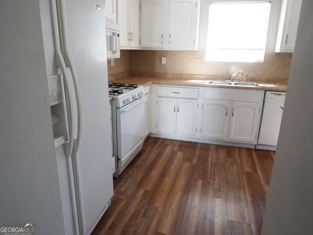 5722 Wells Circle, Stone Mountain, GA 30087