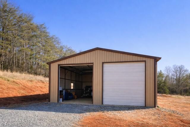 1235 Mountain Road, Walnut Cove, NC 27052