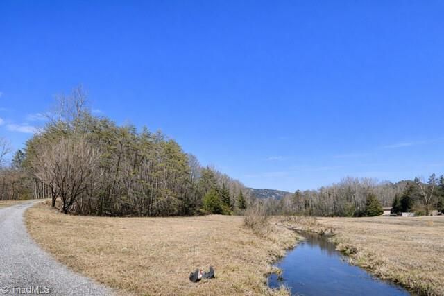 1235 Mountain Road, Walnut Cove, NC 27052