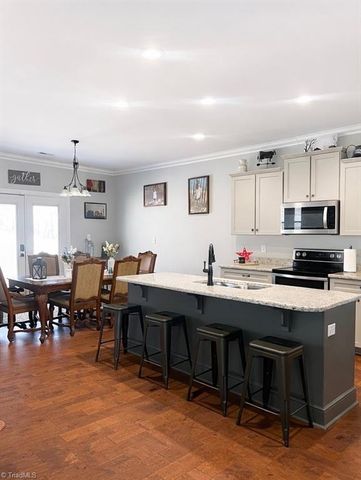 1235 Mountain Road, Walnut Cove, NC 27052