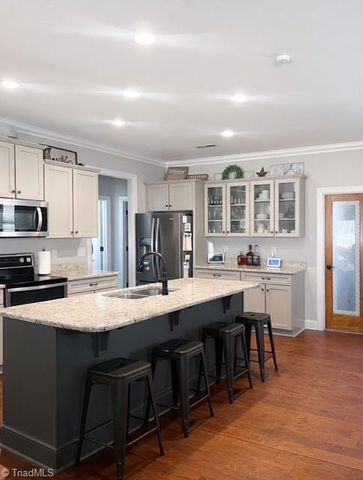 1235 Mountain Road, Walnut Cove, NC 27052