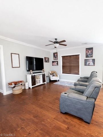 1235 Mountain Road, Walnut Cove, NC 27052