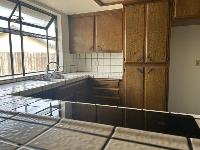 616 Carignane Ct, Lodi, CA 95240