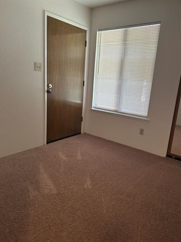 616 Carignane Ct, Lodi, CA 95240