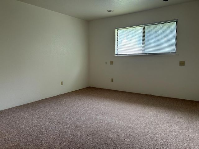 616 Carignane Ct, Lodi, CA 95240