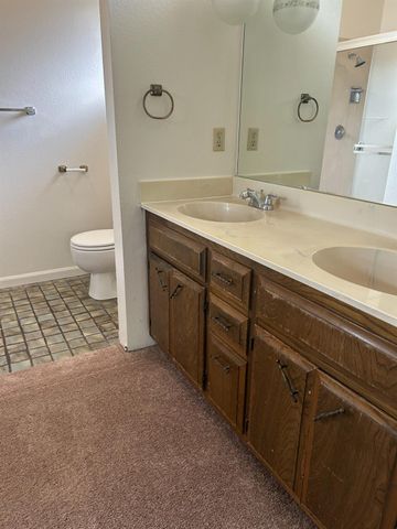 616 Carignane Ct, Lodi, CA 95240