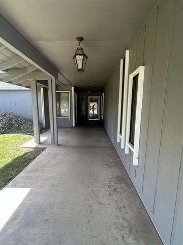 616 Carignane Ct, Lodi, CA 95240