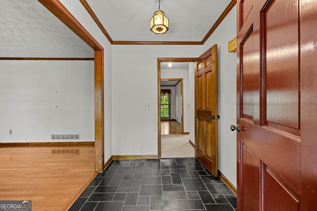 160 Kingswood Drive, Fayetteville, GA 30215
