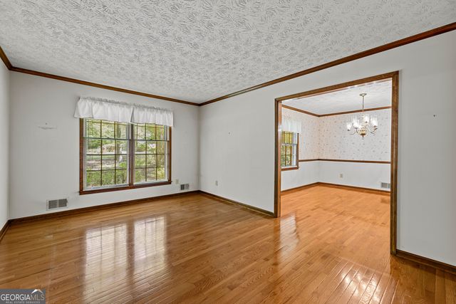 160 Kingswood Drive, Fayetteville, GA 30215