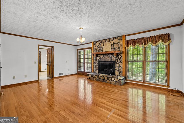 160 Kingswood Drive, Fayetteville, GA 30215