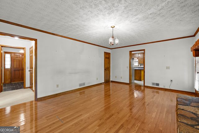 160 Kingswood Drive, Fayetteville, GA 30215