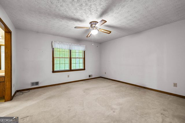 160 Kingswood Drive, Fayetteville, GA 30215