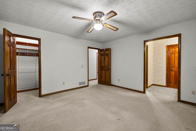 160 Kingswood Drive, Fayetteville, GA 30215
