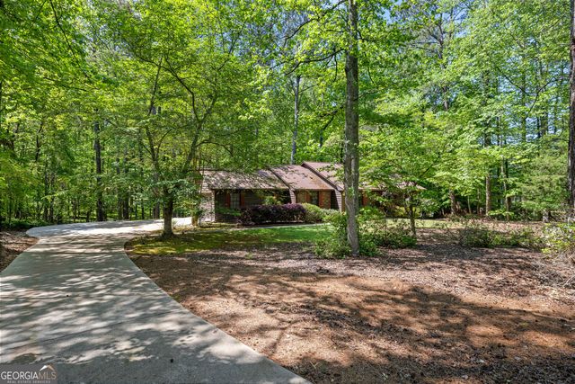 160 Kingswood Drive, Fayetteville, GA 30215