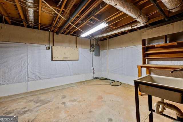 160 Kingswood Drive, Fayetteville, GA 30215