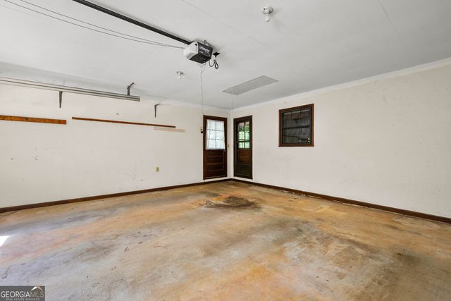 160 Kingswood Drive, Fayetteville, GA 30215