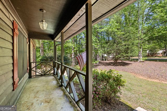 160 Kingswood Drive, Fayetteville, GA 30215
