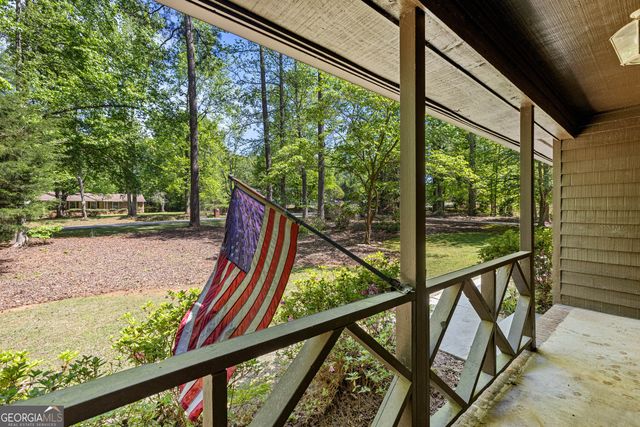 160 Kingswood Drive, Fayetteville, GA 30215