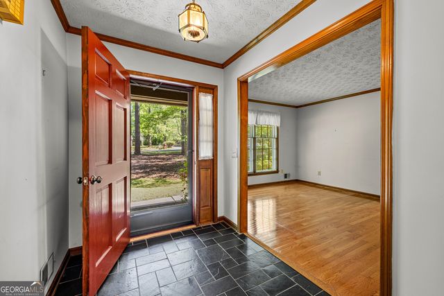 160 Kingswood Drive, Fayetteville, GA 30215