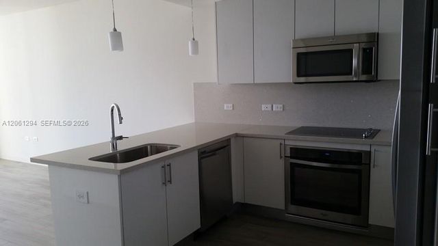 999 SW 1st Ave 2510, Miami, FL 33130