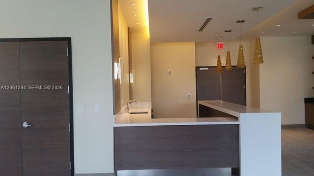 999 SW 1st Ave 2510, Miami, FL 33130