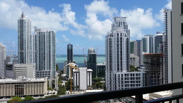 999 SW 1st Ave 2510, Miami, FL 33130