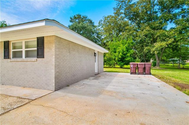 5315 Daniel Drive, Satsuma, AL 36572