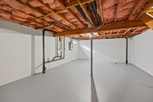 145 Harbor Pond Drive 7D, Meriden, CT 06450