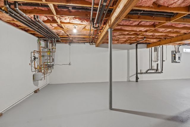 145 Harbor Pond Drive 7D, Meriden, CT 06450