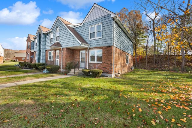 145 Harbor Pond Drive 7D, Meriden, CT 06450