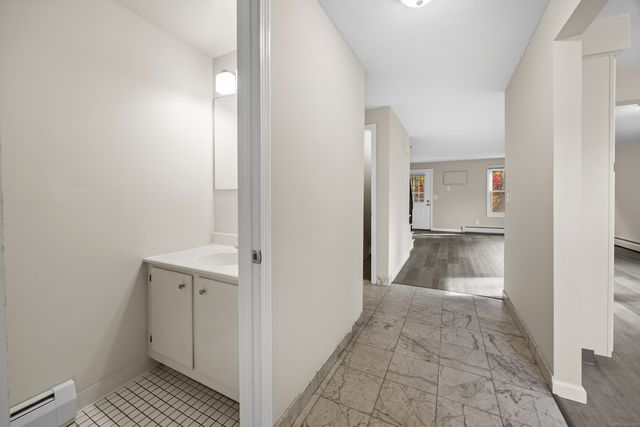 145 Harbor Pond Drive 7D, Meriden, CT 06450