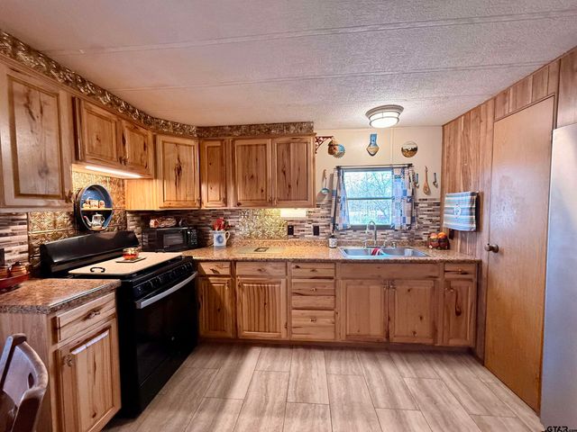 177 County Road 1556, Alba, TX 75410