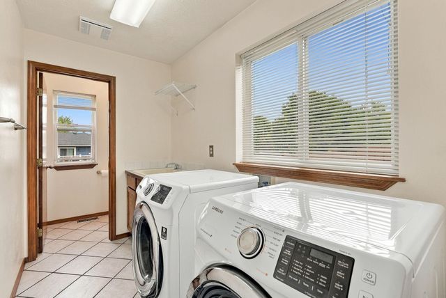 23305 E Sharp Dr, Liberty Lake, WA 99019