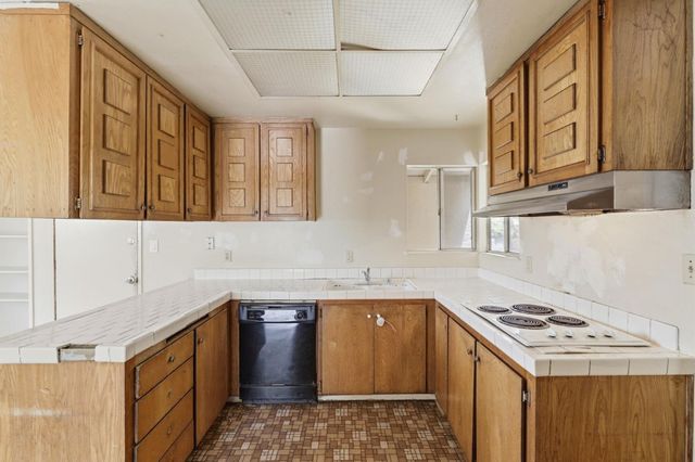 1951 Treewood Lane, San Jose, CA 95132