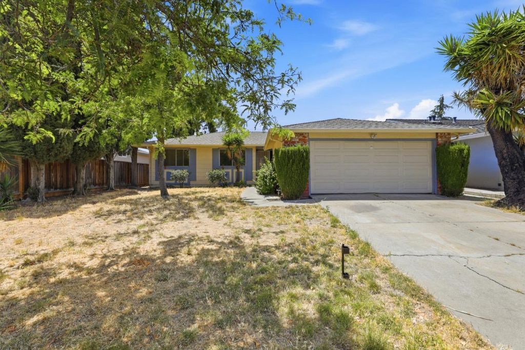 1951 Treewood Lane, San Jose, CA 95132