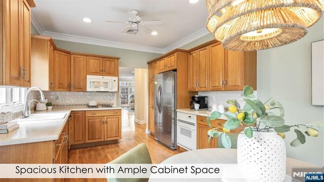 311 Huntington Court, Wyckoff, NJ 07481