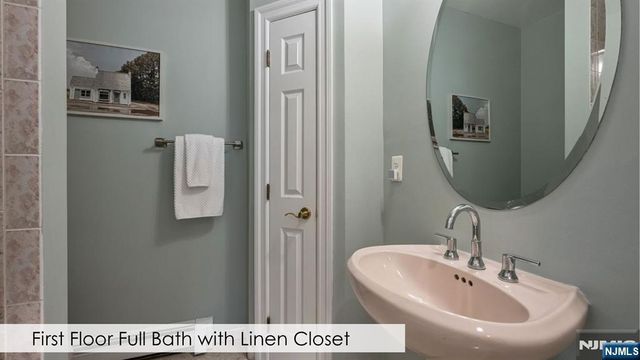 311 Huntington Court, Wyckoff, NJ 07481