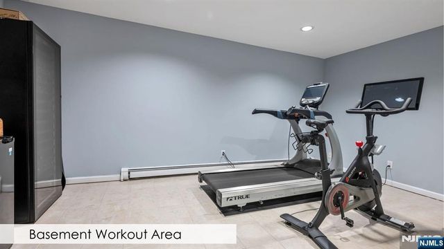 311 Huntington Court, Wyckoff, NJ 07481
