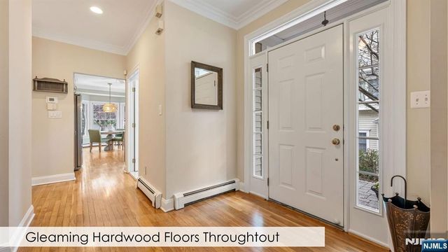 311 Huntington Court, Wyckoff, NJ 07481