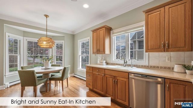 311 Huntington Court, Wyckoff, NJ 07481