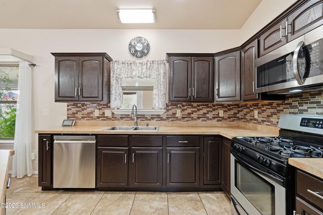 9514 Easy Lane, Las Cruces, NM 88011