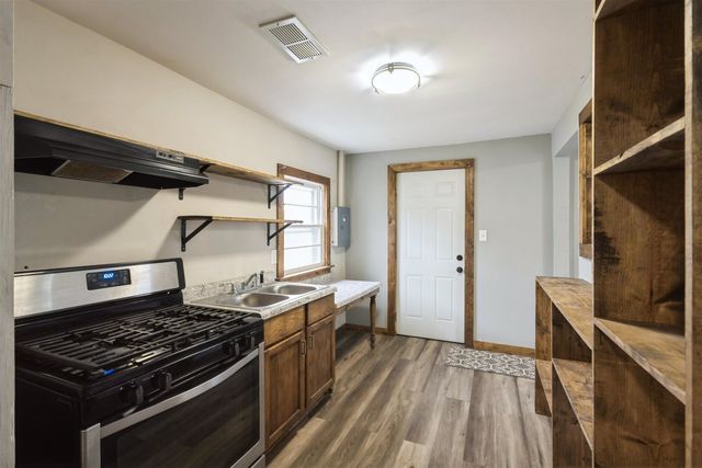 1717 36th Avenue, East Moline, IL 61244